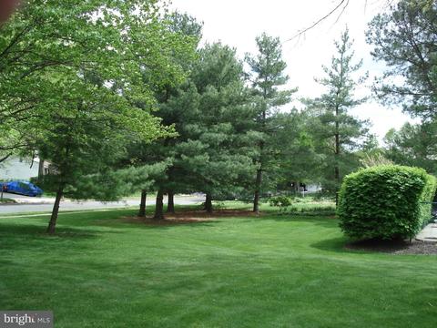 27 Beechcroft Dr, East Windsor Twp, NJ 08520 photo 8
