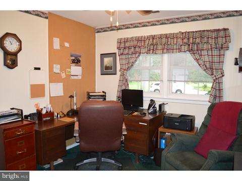 27 Beechcroft Dr, East Windsor Twp, NJ 08520 photo 9