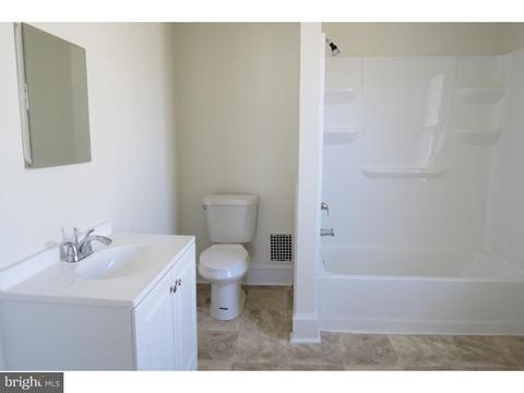 416 Billings Ave, Paulsboro, NJ 08066 photo 17