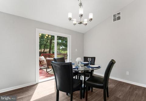 1015 Cliftonbrook Ln, Silver Spring, MD 20905 photo 11