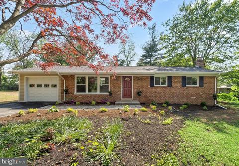 1015 Cliftonbrook Ln, Silver Spring, MD 20905 photo 1