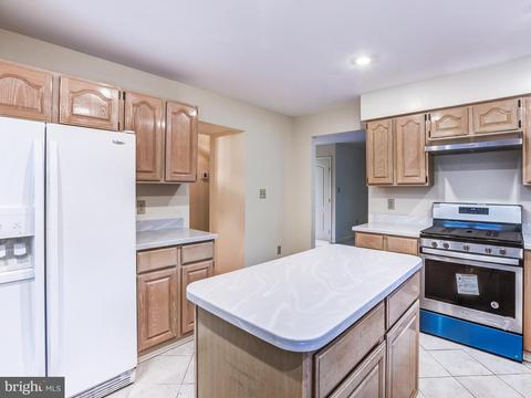 713 Pebble Beach Dr, Silver Spring, MD 20904 photo 6