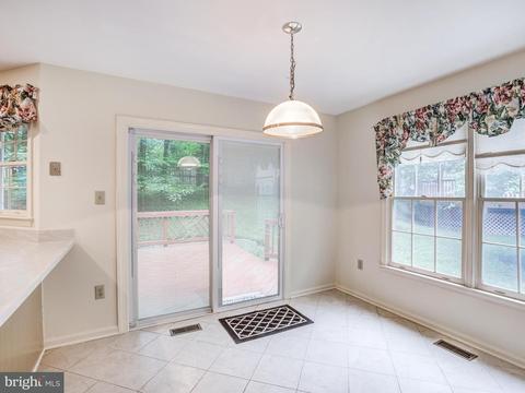 713 Pebble Beach Dr, Silver Spring, MD 20904 photo 8