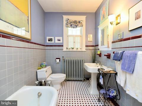 930 Elden St, Herndon, VA 20170 photo 17
