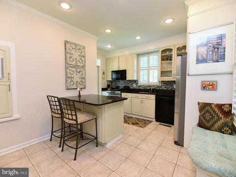 930 Elden St, Herndon, VA 20170 photo 10