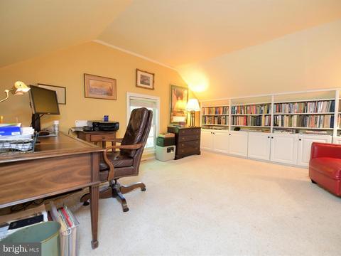 930 Elden St, Herndon, VA 20170 photo 19