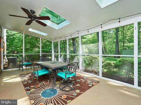 2421 Silver Fox Ln, Reston, VA 20191 photo 13