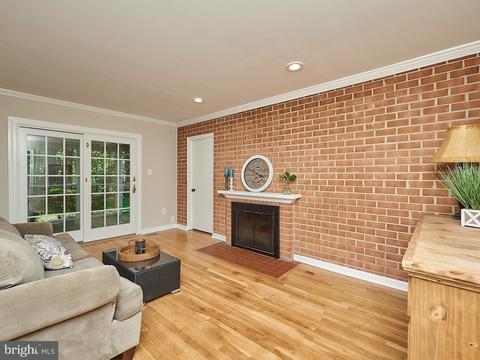 2421 Silver Fox Ln, Reston, VA 20191 photo 12