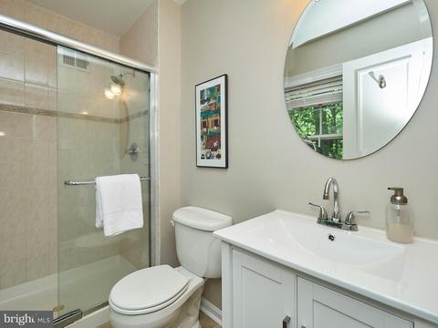2421 Silver Fox Ln, Reston, VA 20191 photo 18