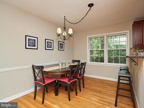 2421 Silver Fox Ln, Reston, VA 20191 photo 7