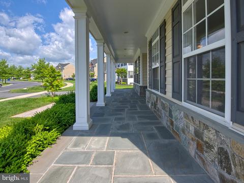 18010 Bliss Dr, Poolesville, MD 20837 photo 3