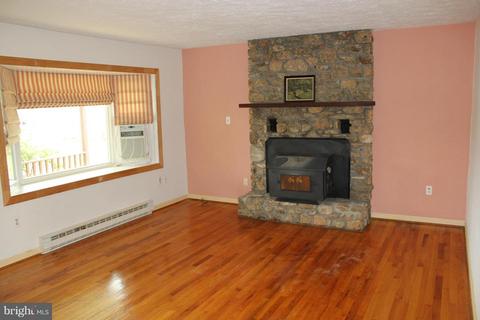 12009 Briar Patch Rd, Hume, VA 22639 photo 2
