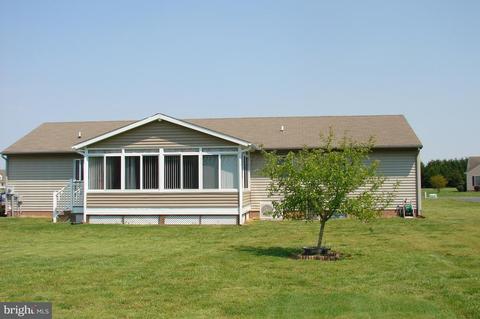 8740 Jarrett Dr, Hebron, MD 21830 photo 2