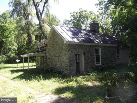 3955 Leeds Manor Rd, Markham, VA 22643 photo 4