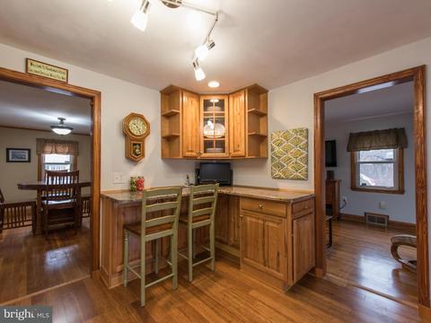 809 Poole Rd, Westminster, MD 21157 photo 4