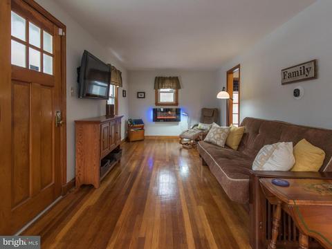 809 Poole Rd, Westminster, MD 21157 photo 8