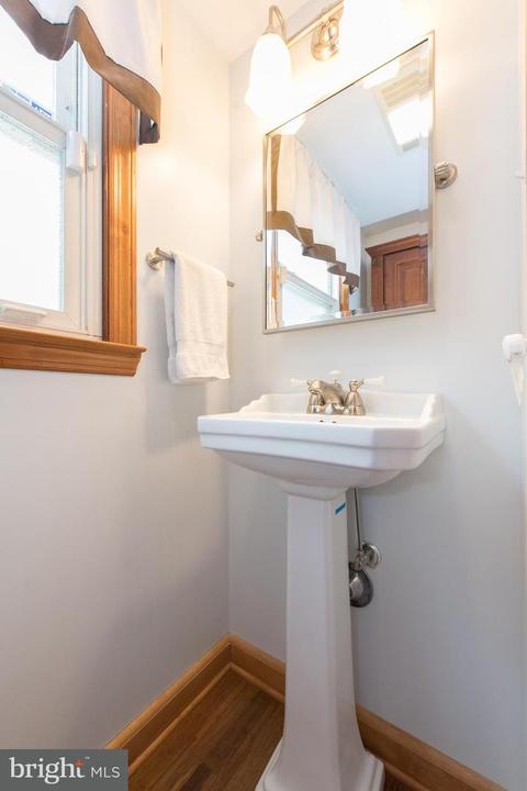 809 Poole Rd, Westminster, MD 21157 photo 14