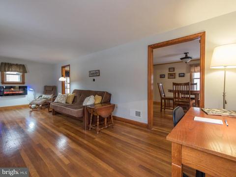 809 Poole Rd, Westminster, MD 21157 photo 11