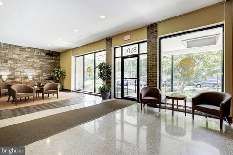 8601 Manchester Rd #503, Silver Spring, MD 20901 photo 3