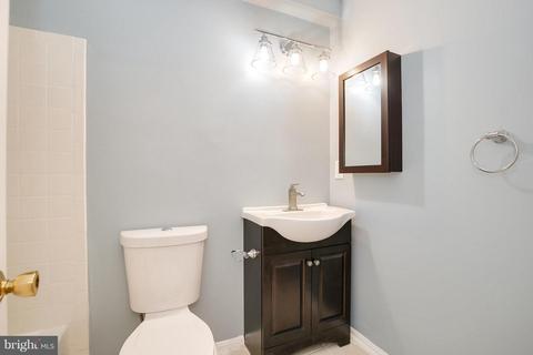 7301 Rolling Oak Ln, Springfield, VA 22153 photo 18