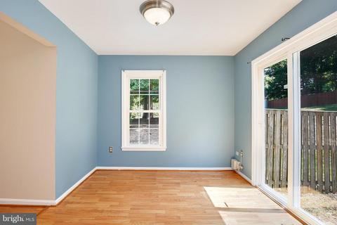 7301 Rolling Oak Ln, Springfield, VA 22153 photo 11