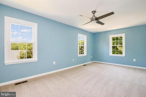 7301 Rolling Oak Ln, Springfield, VA 22153 photo 13