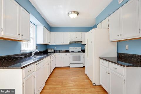 7301 Rolling Oak Ln, Springfield, VA 22153 photo 7