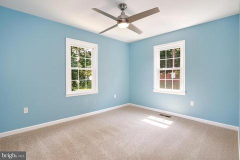 7301 Rolling Oak Ln, Springfield, VA 22153 photo 19