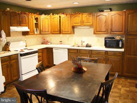 3900 Myrtle Ave, Halethorpe, MD 21227 photo 18