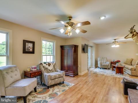49 Hall Rd, Elkton, MD 21921 photo 2