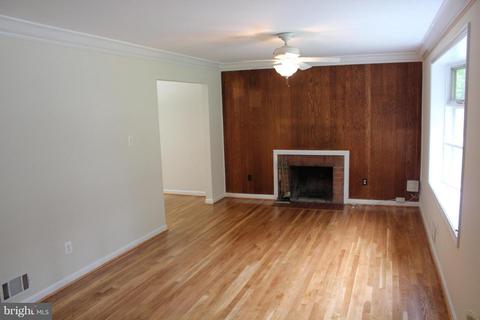 8510 Durham Ct, Springfield, VA 22151 photo 2