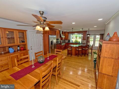 43337 Wayside Cir, Ashburn, VA 20147 photo 4