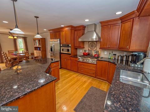 43337 Wayside Cir, Ashburn, VA 20147 photo 3
