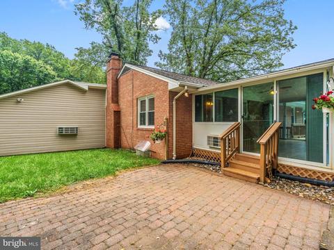 7450 Long Pine Dr, Springfield, VA 22151 photo 28