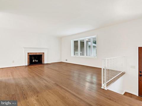 7450 Long Pine Dr, Springfield, VA 22151 photo 3