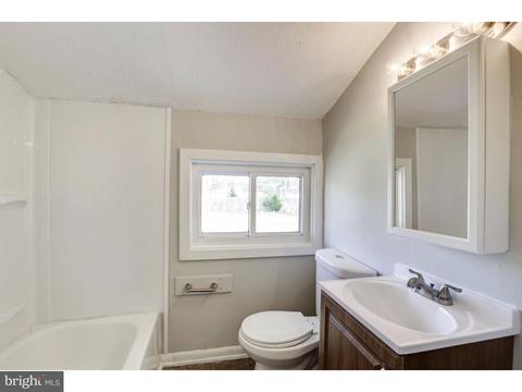104 E Roland Ave, Maple Shade, NJ 08052 photo 20