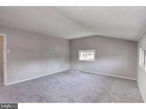 104 E Roland Ave, Maple Shade, NJ 08052 photo 21