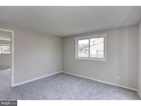 104 E Roland Ave, Maple Shade, NJ 08052 photo 10