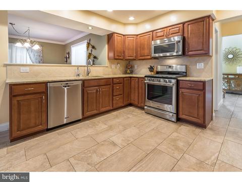 35 Christopher Mills Dr, Mount Laurel, NJ 08054 photo 4