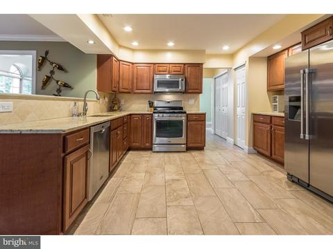 35 Christopher Mills Dr, Mount Laurel, NJ 08054 photo 3