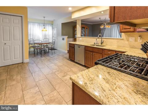 35 Christopher Mills Dr, Mount Laurel, NJ 08054 photo 5