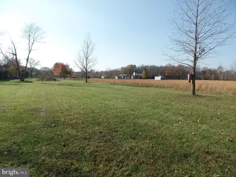 150 Taunton Lake Rd, Marlton, NJ 08053