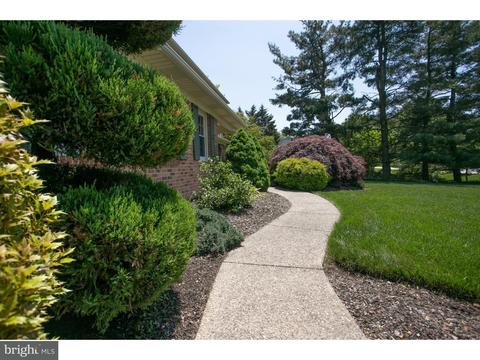 9 E Savannah Dr, Bear, DE 19701 photo 5