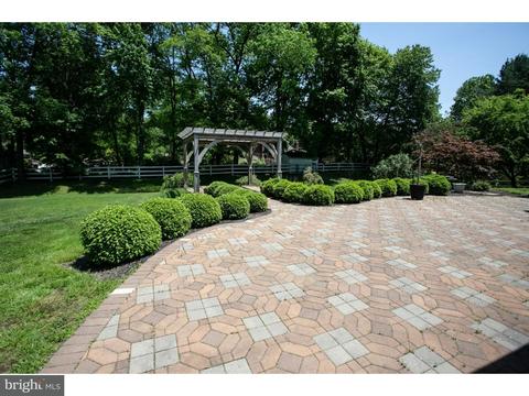 9 E Savannah Dr, Bear, DE 19701 photo 4