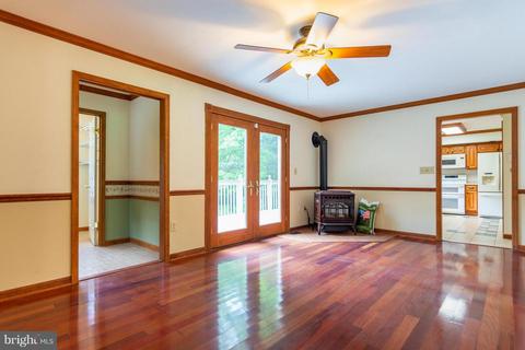 404 Duncan Ln, Hampstead, MD 21074 photo 2