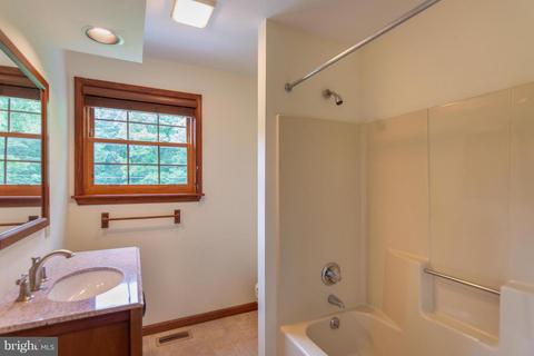 404 Duncan Ln, Hampstead, MD 21074 photo 16