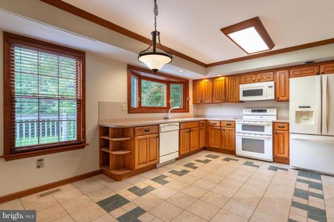 404 Duncan Ln, Hampstead, MD 21074 photo 6