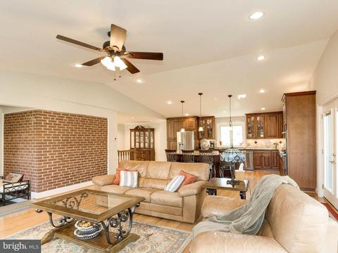 6816 Wise St, Mclean, VA 22101 photo 7