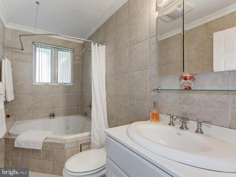 6816 Wise St, Mclean, VA 22101 photo 17
