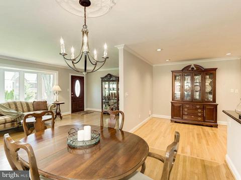6816 Wise St, Mclean, VA 22101 photo 8